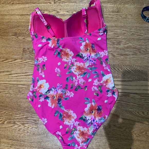 2 NIPTUCK One-piece Swimming Suits Women’s Size 8 - Picture 4 of 6